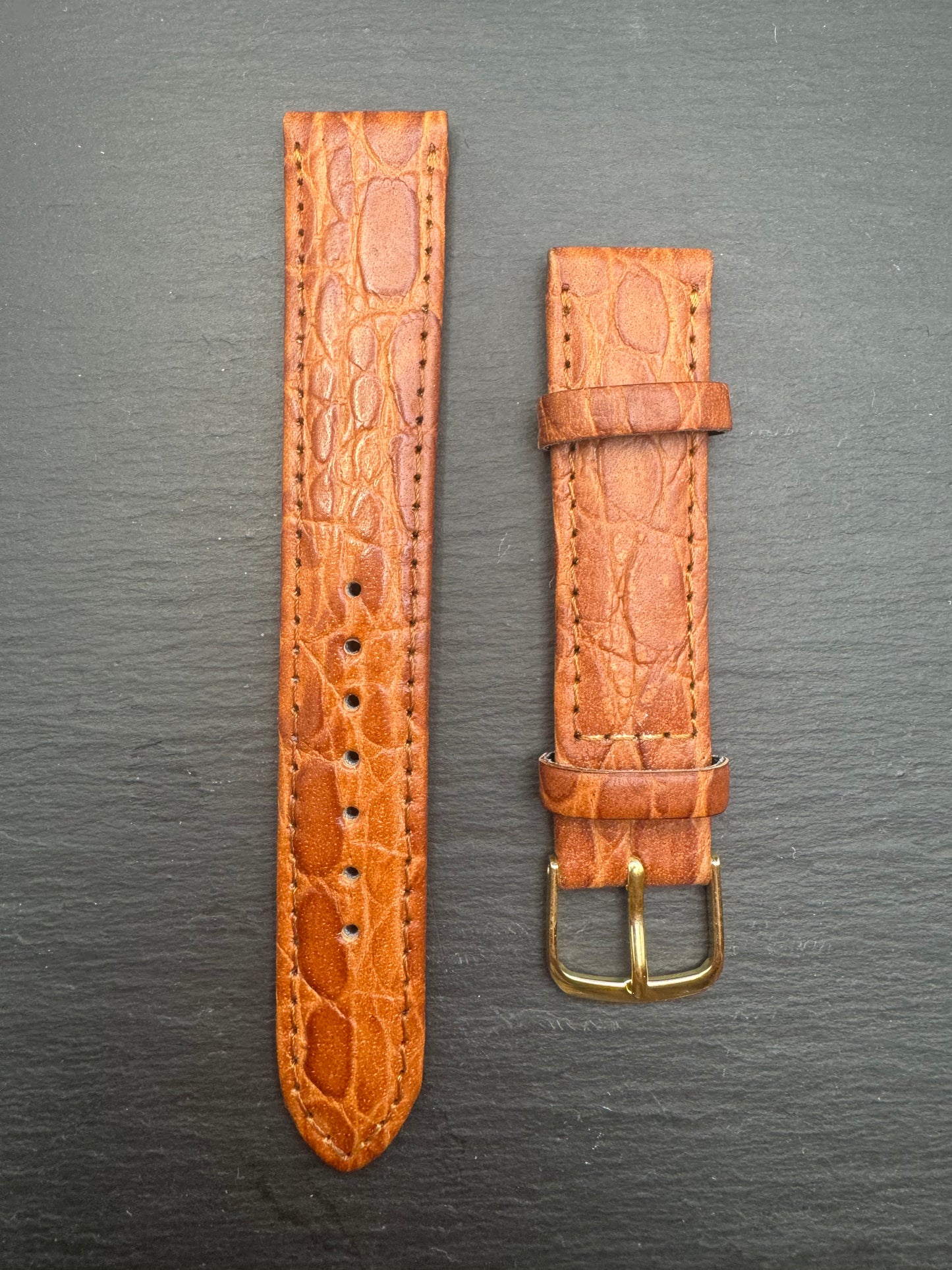Maruman leather strap with crocodile embossing, 18 mm – brown (JDM - New Old Stock)