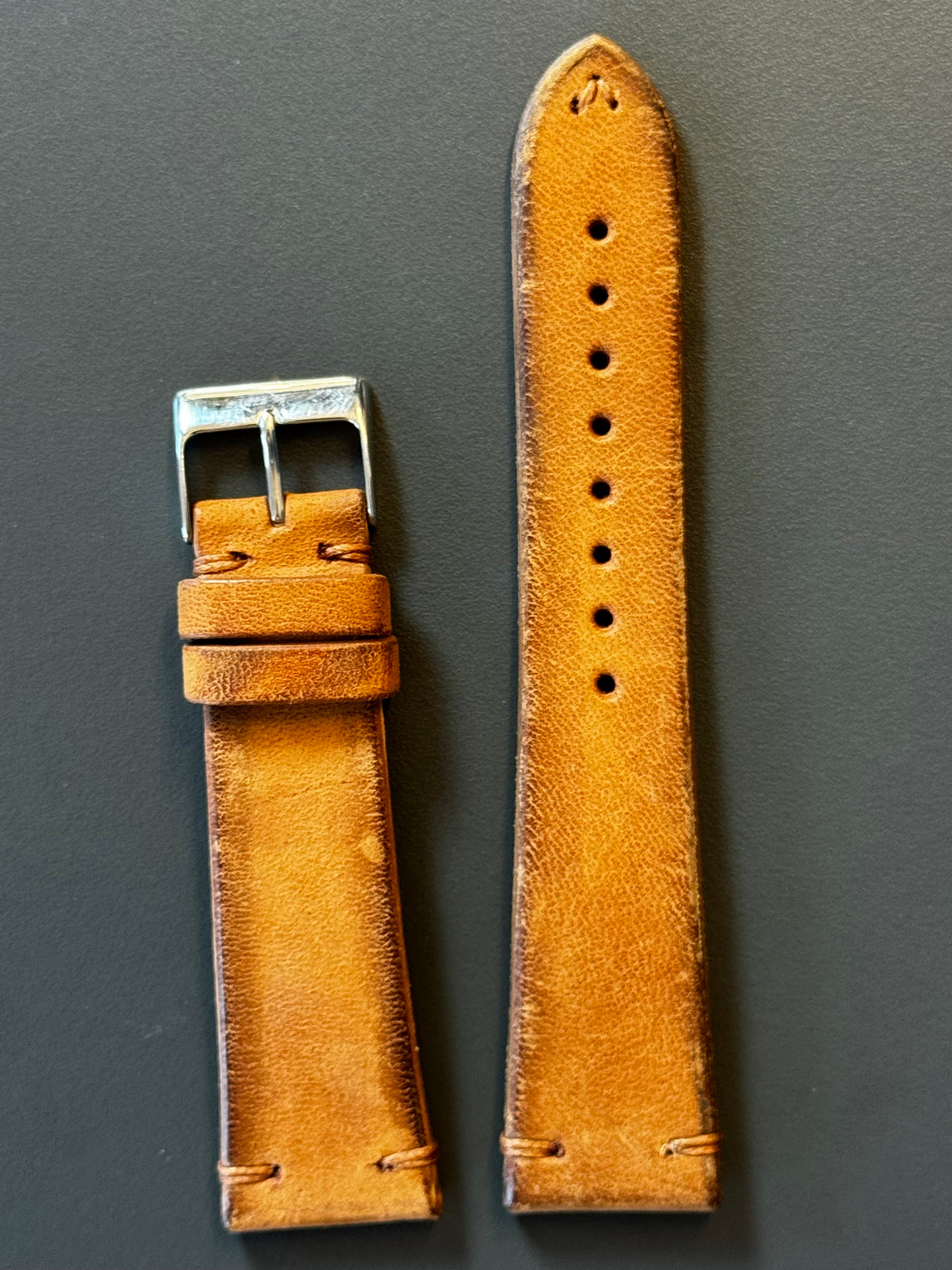 Vintage-Horse Rotbraun 22 mm – Stück C – Außenseite