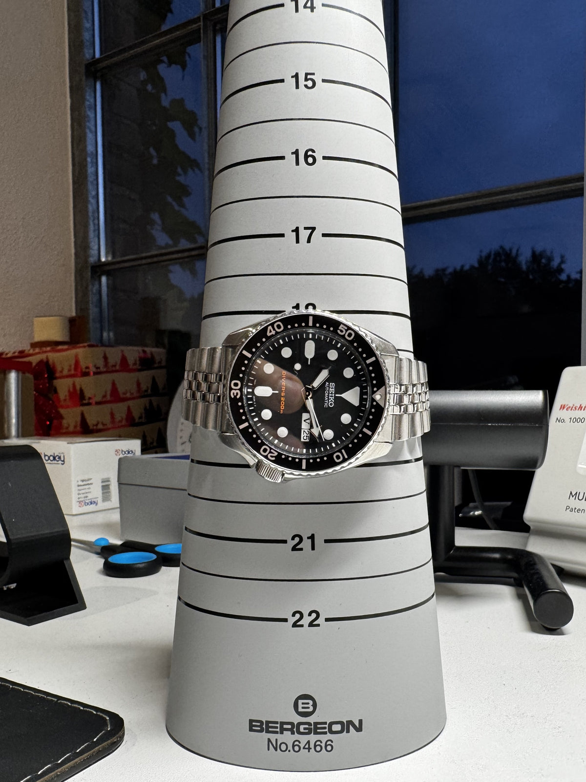 Seiko SKX007K2 Diver – auf dem Bergeon-Armbandkegel