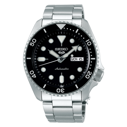 Seiko 5 Sports SRPD55K1 mit schwarzem Zifferblatt und schwarzer Lünette