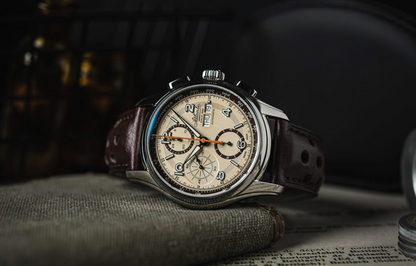 Atlantic Worldmaster Prestige Valjoux Chronograph – Creme (42 mm)