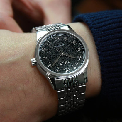 KNIS Automatik KOKU Kanji mit schwarzem Zifferblatt 37 mm