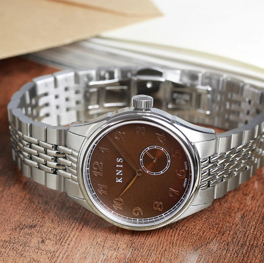 KNIS Automatik KODOU Small Seconds mit braunem Zifferblatt 38 mm