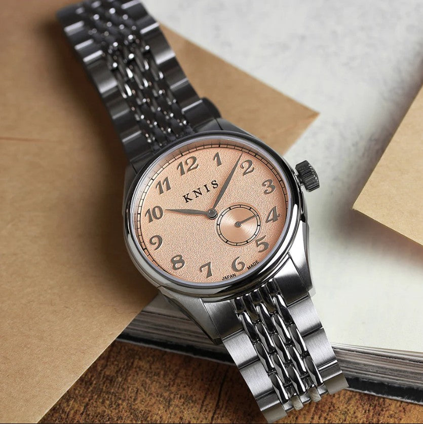 KNIS Automatik KODOU Small Seconds mit Lachsrosa Zifferblatt 38 mm