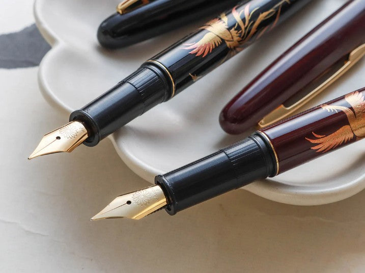 Kuretake Kindai Maki-e - Auspicious Phoenix Black