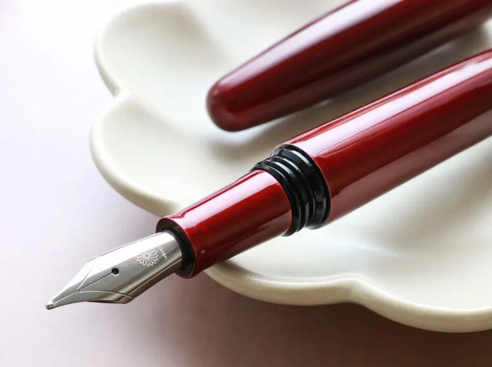 Wancher Dream Pen Aizu Urushi - Tamamushi-nuri - Red