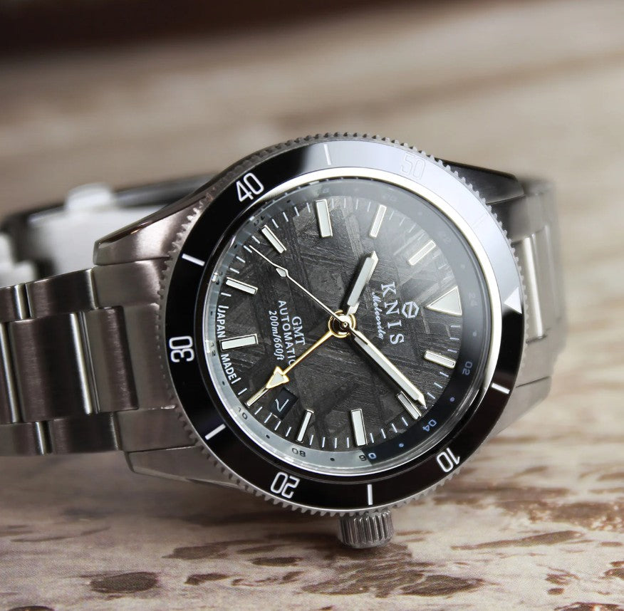 KNIS Meteorite GMT Automatic Diver 40 mm Black – Muonionalusta Meteorite