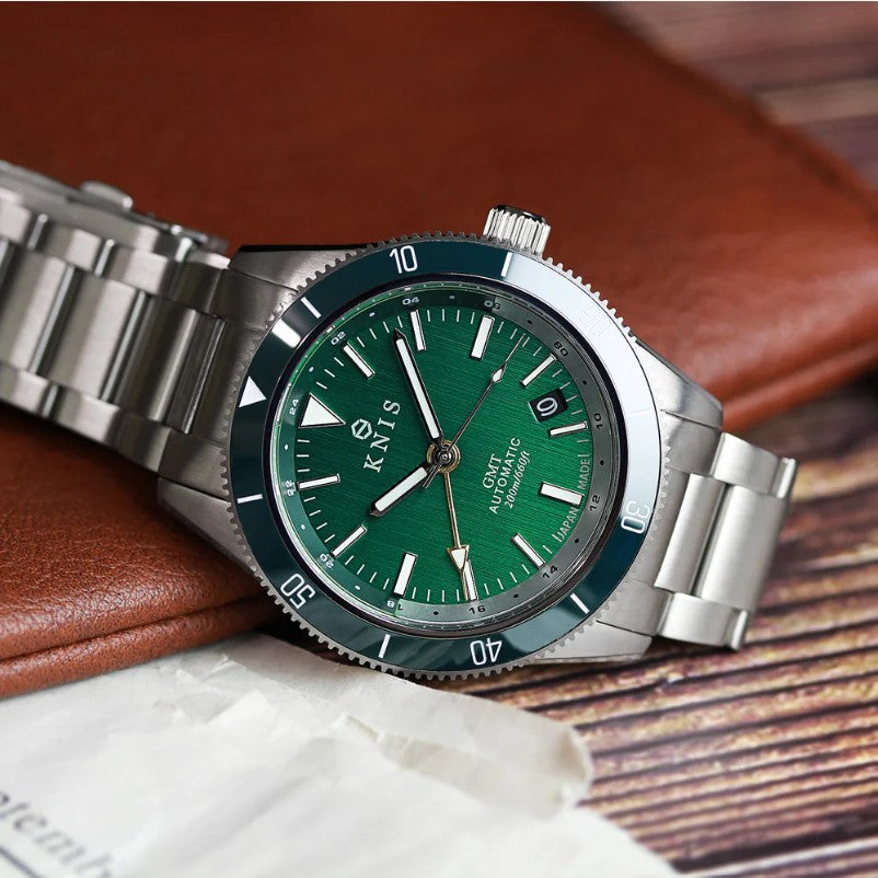 KNIS GMT Automatic Diver 40 mm Green
