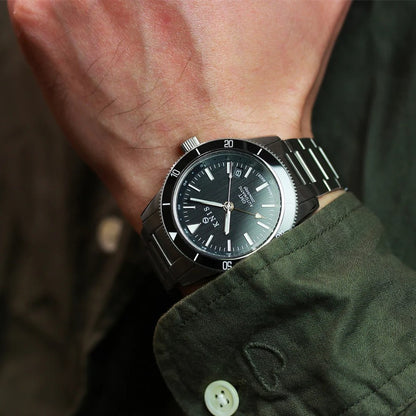 KNIS GMT Automatic Diver 40 mm Black