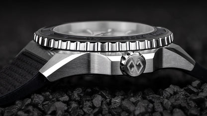 Formex REEF 39,5mm Automatik COSC 300M "Forged Carbon"