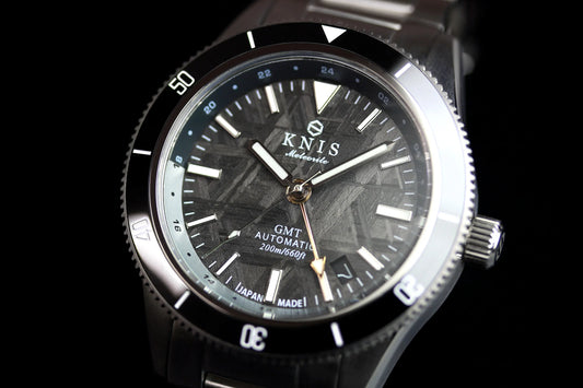 KNIS Meteorite GMT Automatic Diver 40 mm Black – Muonionalusta Meteorite