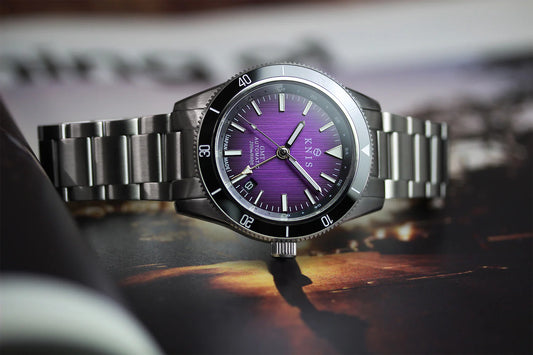 KNIS GMT Automatic Diver 40 mm Purple