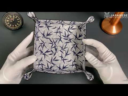 Plateau exclusif pour montres et bijoux – pièces uniques fabriquées à la main à partir de tissus de kimonos japonais originaux, modèle Japan Branches Bleu Blanc 20 x 20