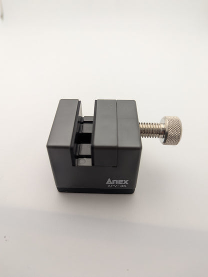 ANEX APV-35 Mini-étau de 35 mm – Support de bande pour raccourcissement de bande métallique | Fabriqué au Japon (Tsubame-Sanjo)