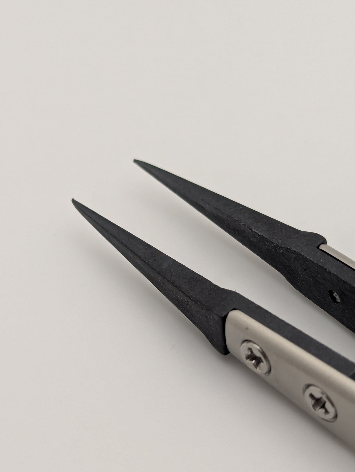 ENGINEER PTZ-45 ESD Precision Tweezers 130 mm, Fine Tip – Antistatic | Made in Japan