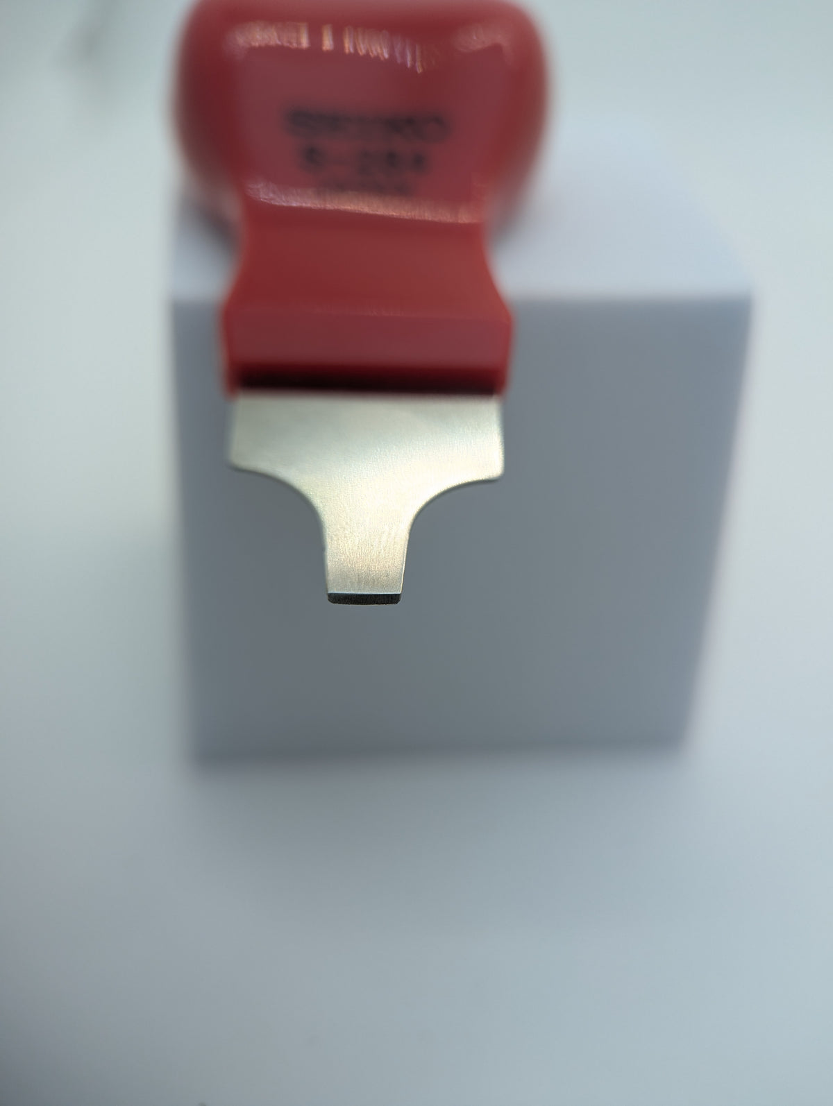 SEIKO S-284 Kojiake – Case Opener for Snap-On Backs, Narrow Blade 4 mm | Original SEIKO Japan