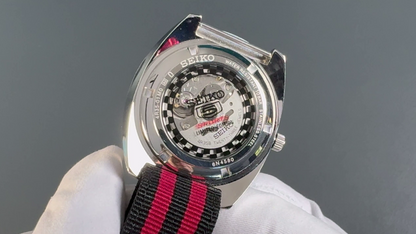 Seiko 5 Sports Limited Edition SRPA87K1 – rotes Carbon-Zifferblatt, Full Set (2016), gebraucht, inkl. neuem Lederarmband