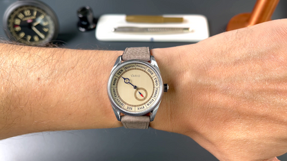 Vario NAVI Single Hand Sand Beige Small Seconds Compass 38 mm