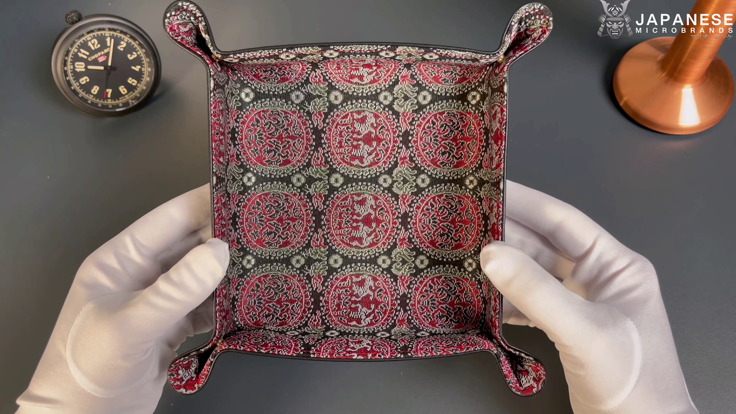 Plateau exclusif pour montres et bijoux – Pièces uniques fabriquées à la main à partir de tissus de kimono japonais originaux, modèle Cercles Japonais, 20 x 20 cm