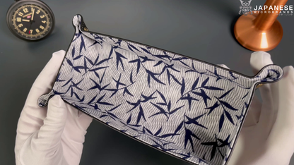 Plateau exclusif pour montres et bijoux – Pièces uniques fabriquées à la main à partir de tissus de kimonos japonais originaux, motif Branches du Japon bleu et blanc 24 x 12