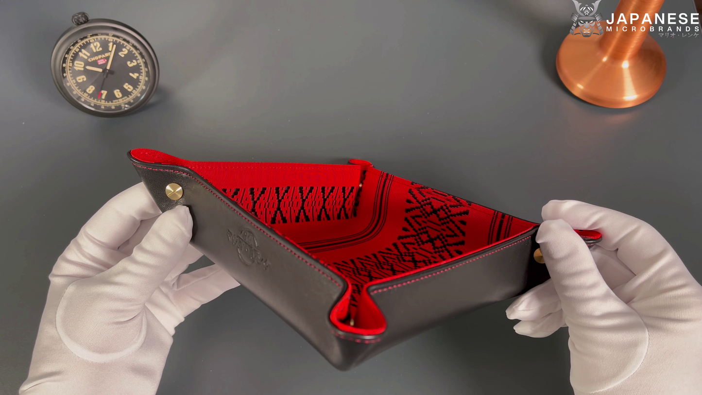 Plateau exclusif pour montres et bijoux – pièces uniques fabriquées à la main à partir de tissus de kimono japonais originaux, modèle Japan, noir et rouge, 20 x 20 cm