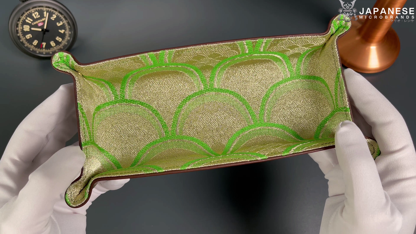Plateau exclusif pour montres et bijoux – Pièces uniques réalisées à la main à partir de tissus de kimono japonais originaux, modèle Japon, motif écailles de poisson or et vert, 24 x 12 cm