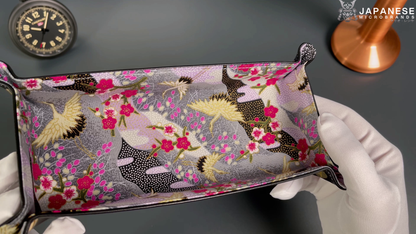 Plateau exclusif pour montres et bijoux – Pièces uniques fabriquées à la main à partir de tissus de kimonos japonais originaux, motif Branches du Japon bleu et blanc 24 x 12