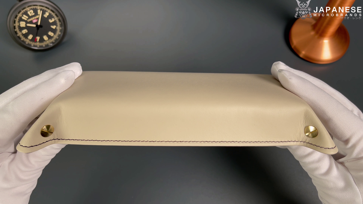 Plateau exclusif pour montres et bijoux – Pièces uniques réalisées à la main à partir de tissus de kimono japonais originaux, modèle Kois, noir et rose, 24 x 12 cm