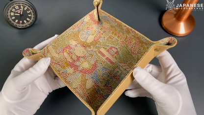 Plateau exclusif pour montres et bijoux – pièces uniques fabriquées à la main à partir de tissus de kimonos japonais originaux, modèle Paysage japonais pastel, 20 x 20